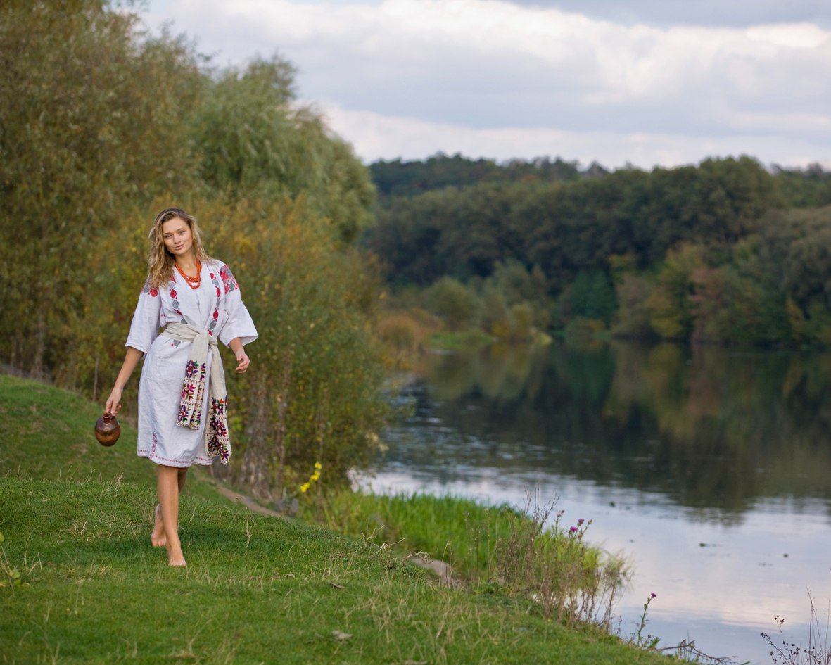 Nude girl Slavic women in Semarang