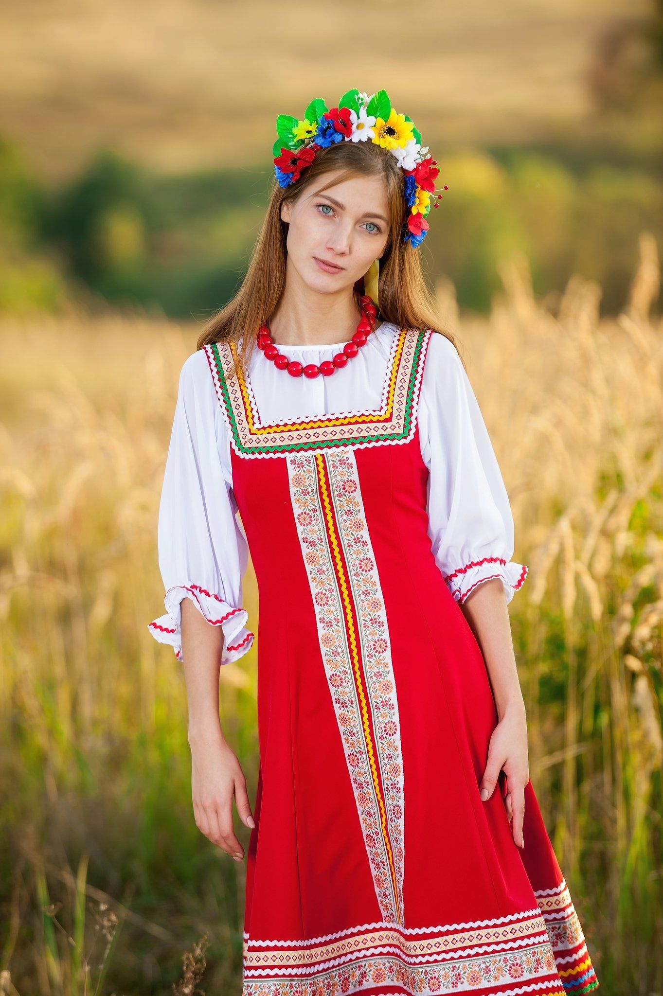 Women in Slavic costumes in Semarang