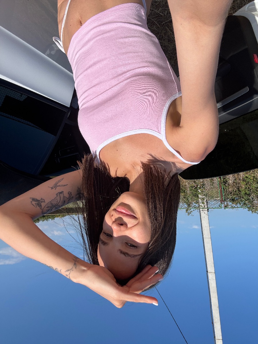 Sexy model Tina in Semarang